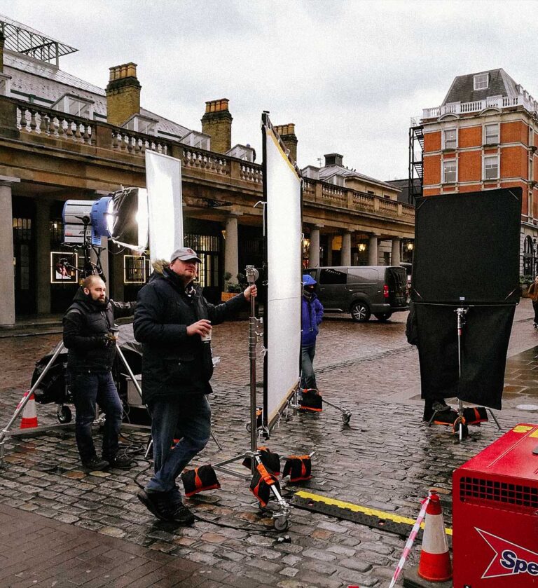 gaffer-lighting-filmmaking-course-crew-studio